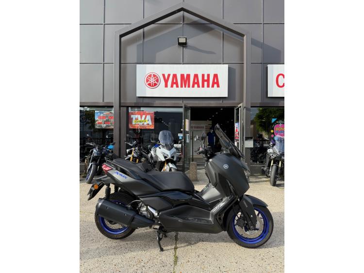 YAMAHA XMAX 300
