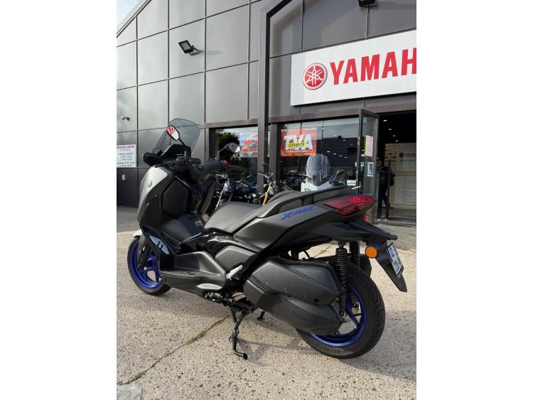 YAMAHA XMAX 300