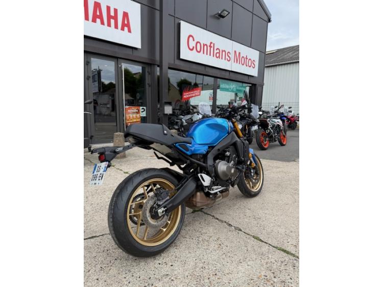 YAMAHA XSR 900