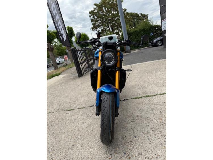 YAMAHA XSR 900