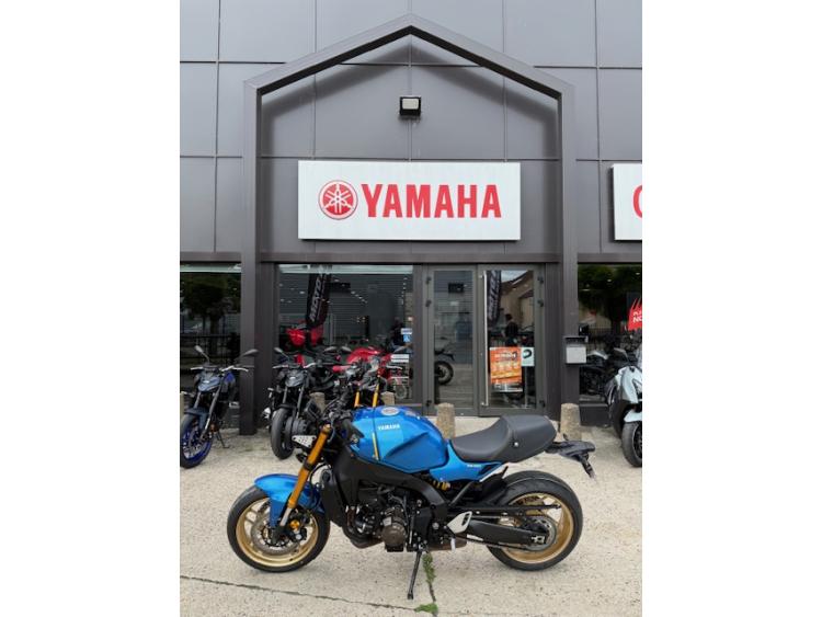 YAMAHA XSR 900