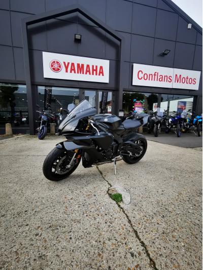 YAMAHA YZF R1 RACE