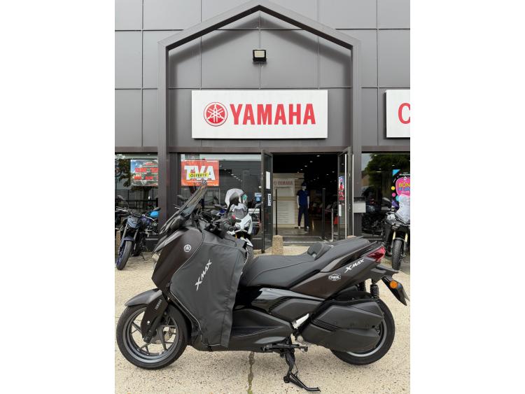 YAMAHA XMAX 300 Tech Max