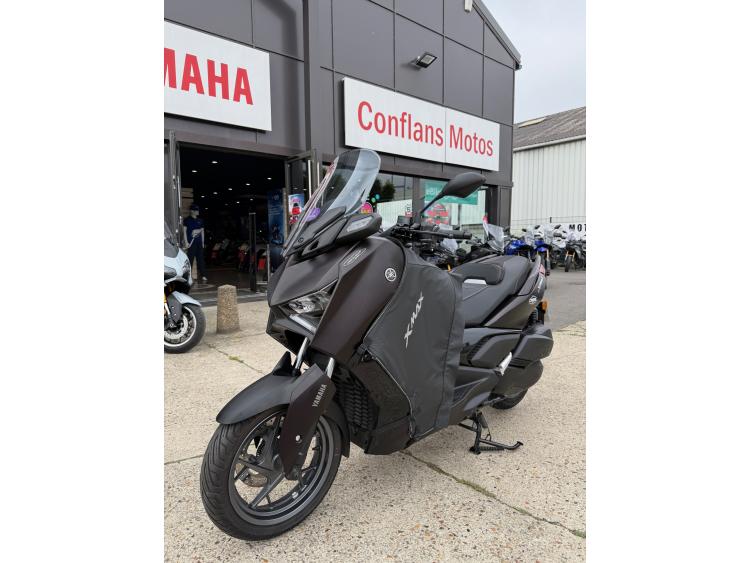 YAMAHA XMAX 300 Tech Max