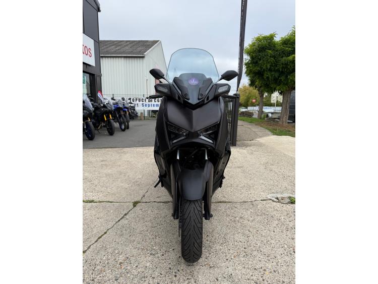 YAMAHA XMAX 300 Tech Max