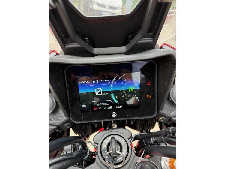 YAMAHA TRACER 7