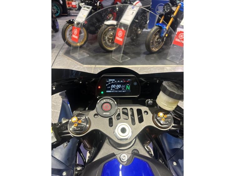 YAMAHA R1 GYTR