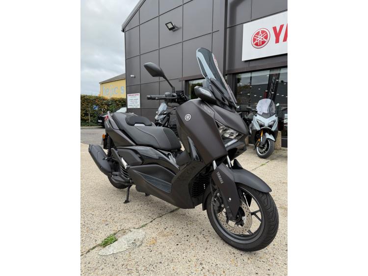 YAMAHA X-MAX 125 TECH MAX