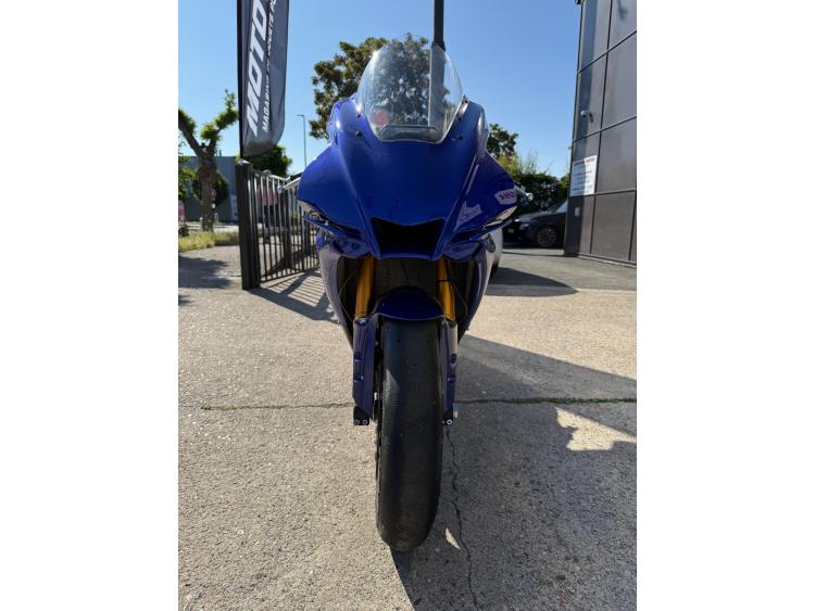YAMAHA YZF 1000 R1