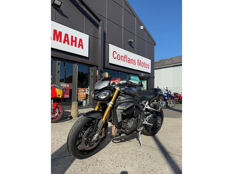 TRIUMPH SPEED TRIPLE 1200 RS
