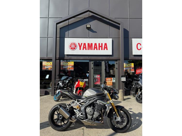 TRIUMPH SPEED TRIPLE 1200 RS