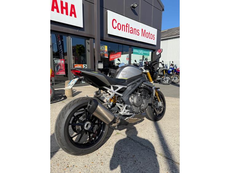TRIUMPH SPEED TRIPLE 1200 RS