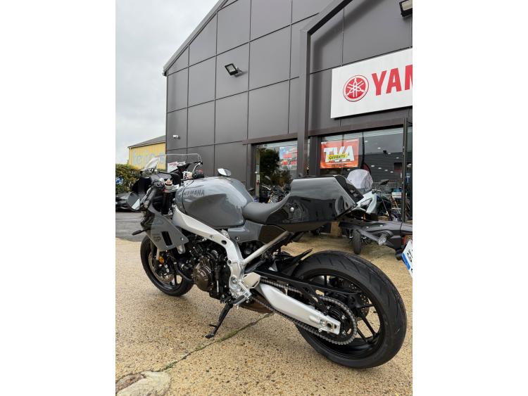 YAMAHA XSR 900 GP