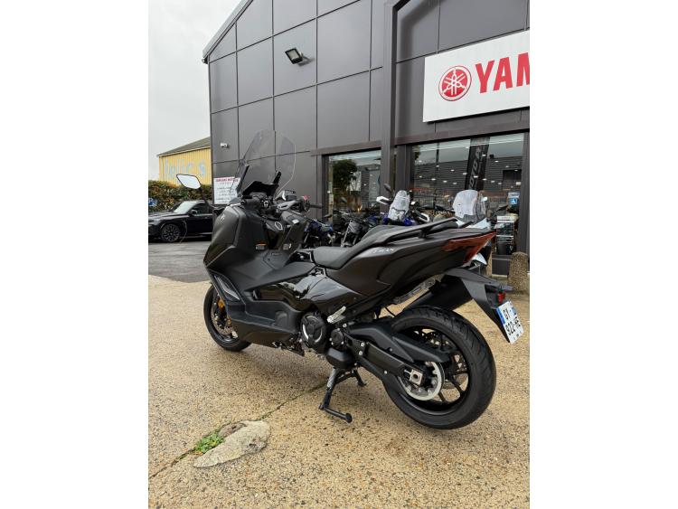 YAMAHA XP T-MAX 560 TECH MAX