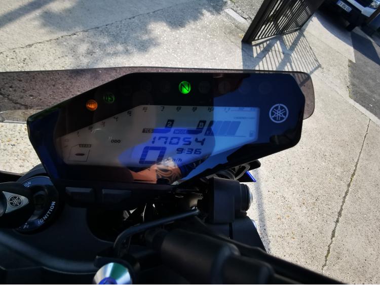 YAMAHA MT-09