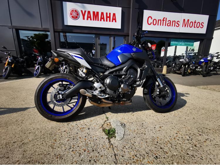 YAMAHA MT-09