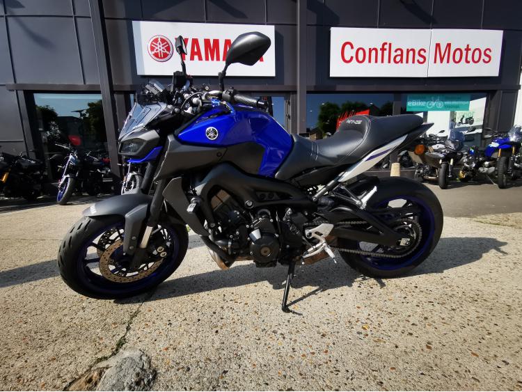 YAMAHA MT-09