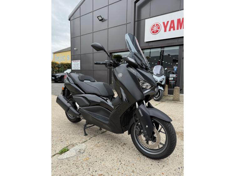 YAMAHA XMAX 300 Tech Max