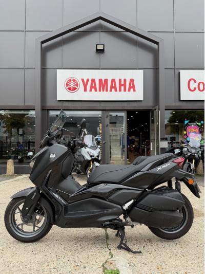 YAMAHA XMAX 300 Tech Max