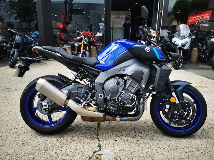 YAMAHA MT-10