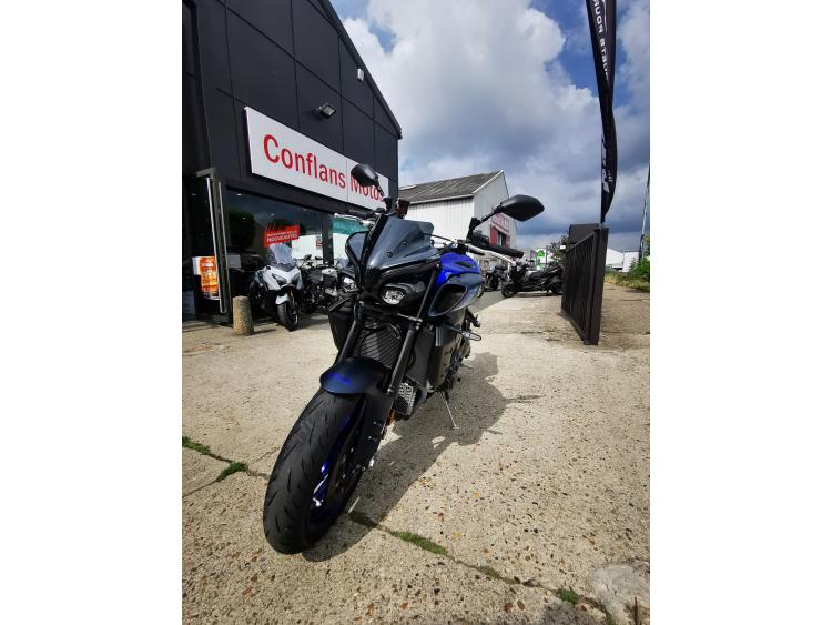 YAMAHA MT-10