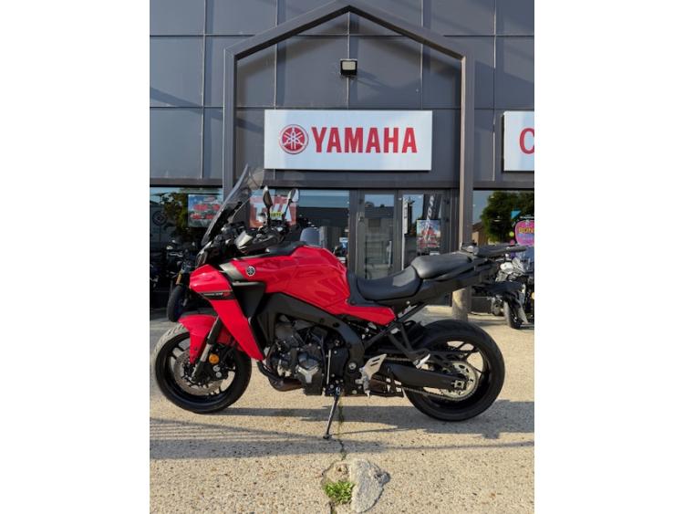 YAMAHA TRACER 9