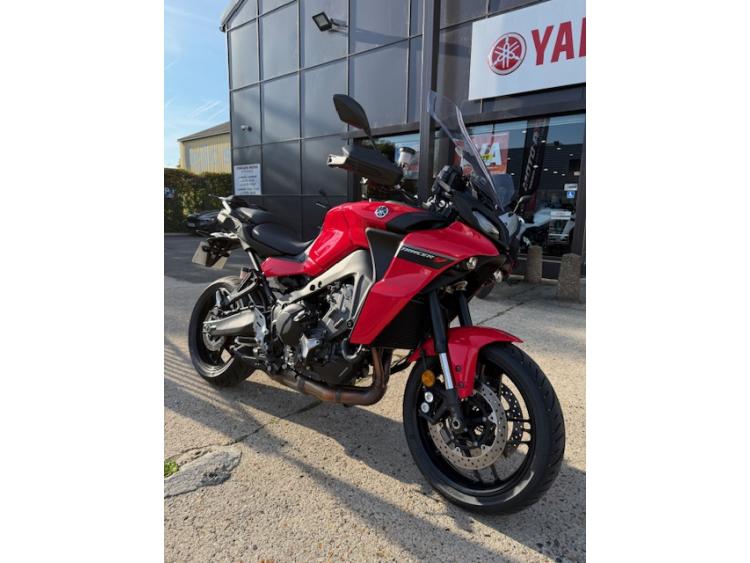YAMAHA TRACER 9